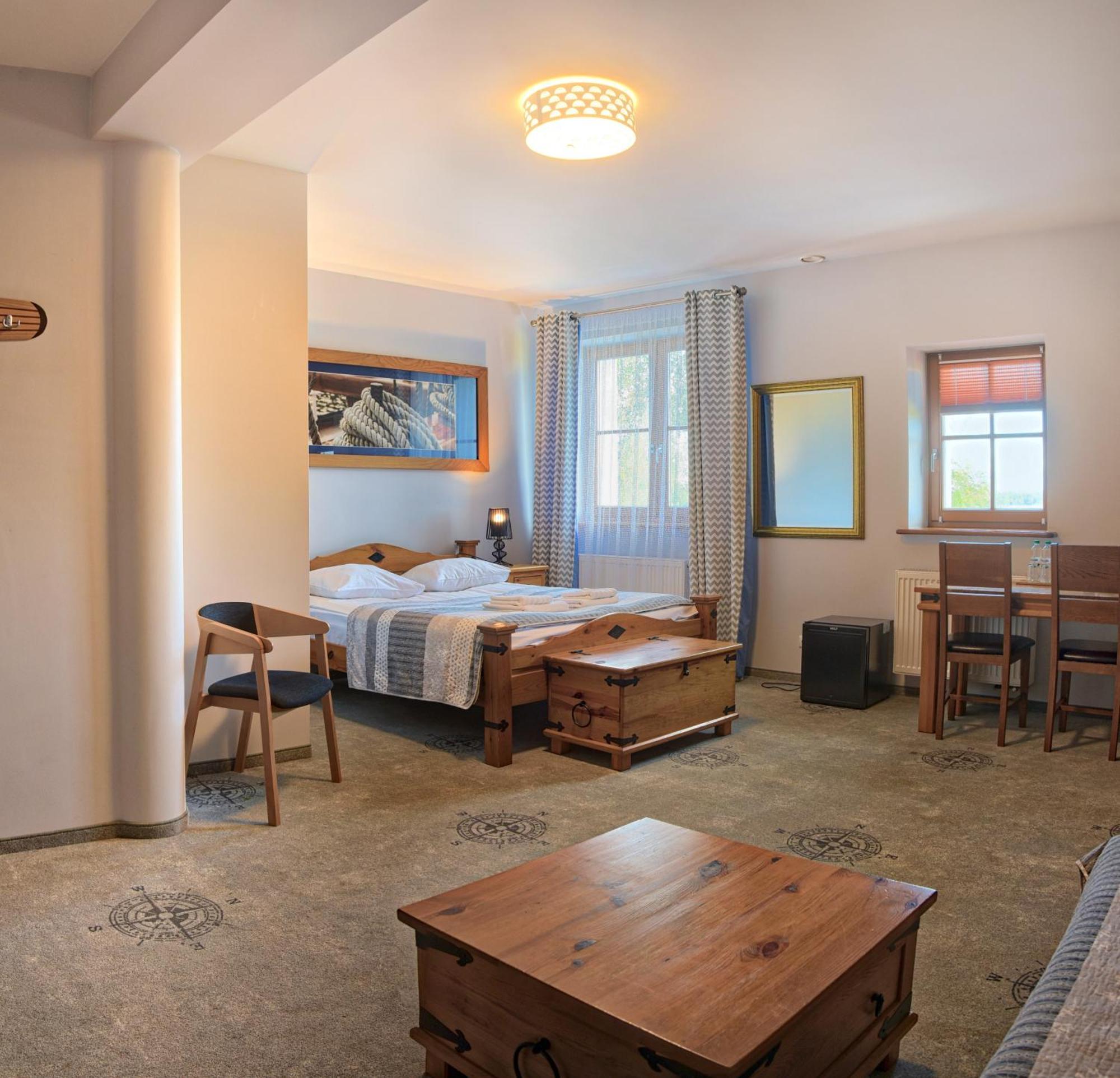 Hotel Joseph Conrad Spa & Wellness Pisz Bagian luar foto