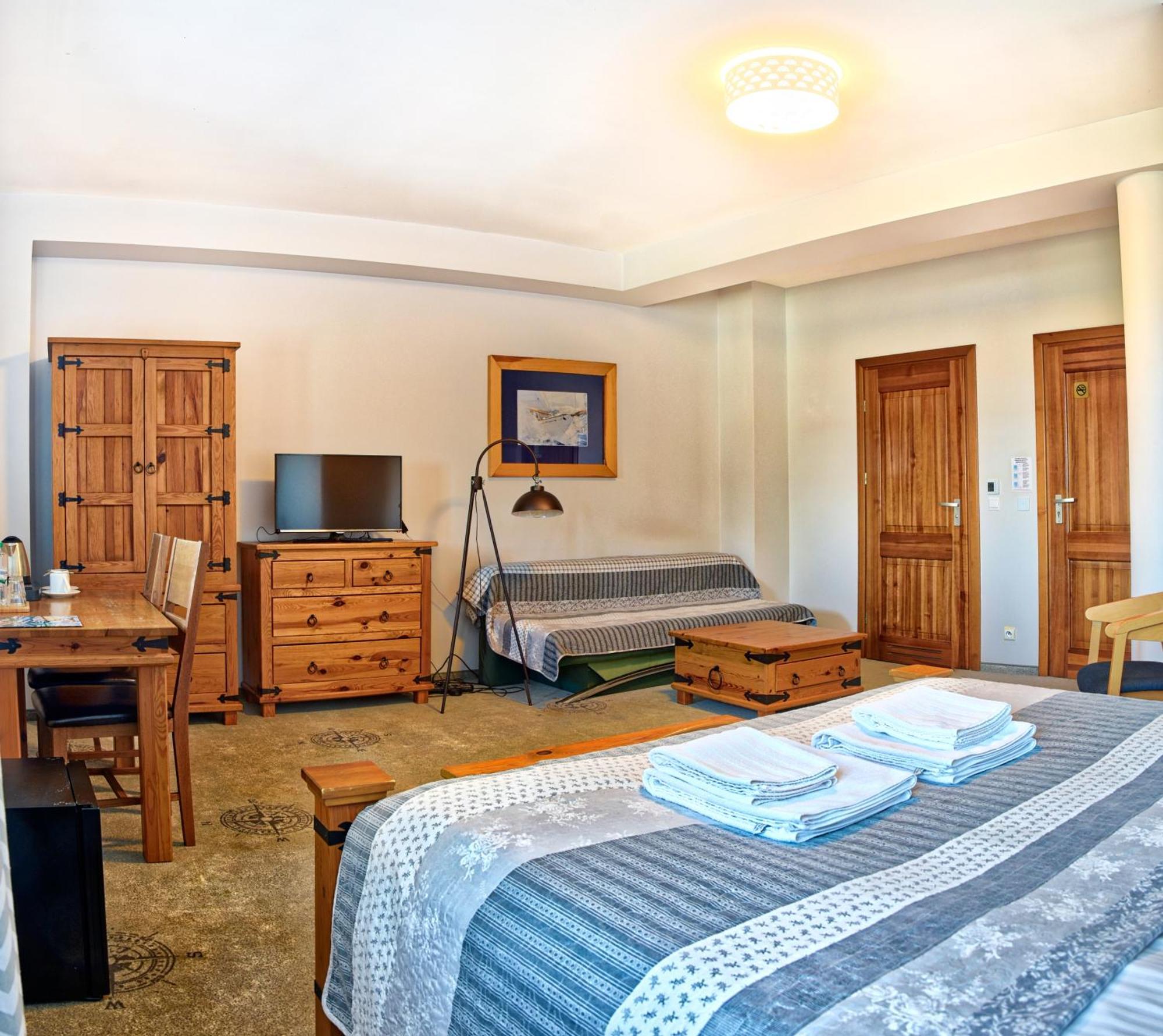 Hotel Joseph Conrad Spa & Wellness Pisz Bagian luar foto