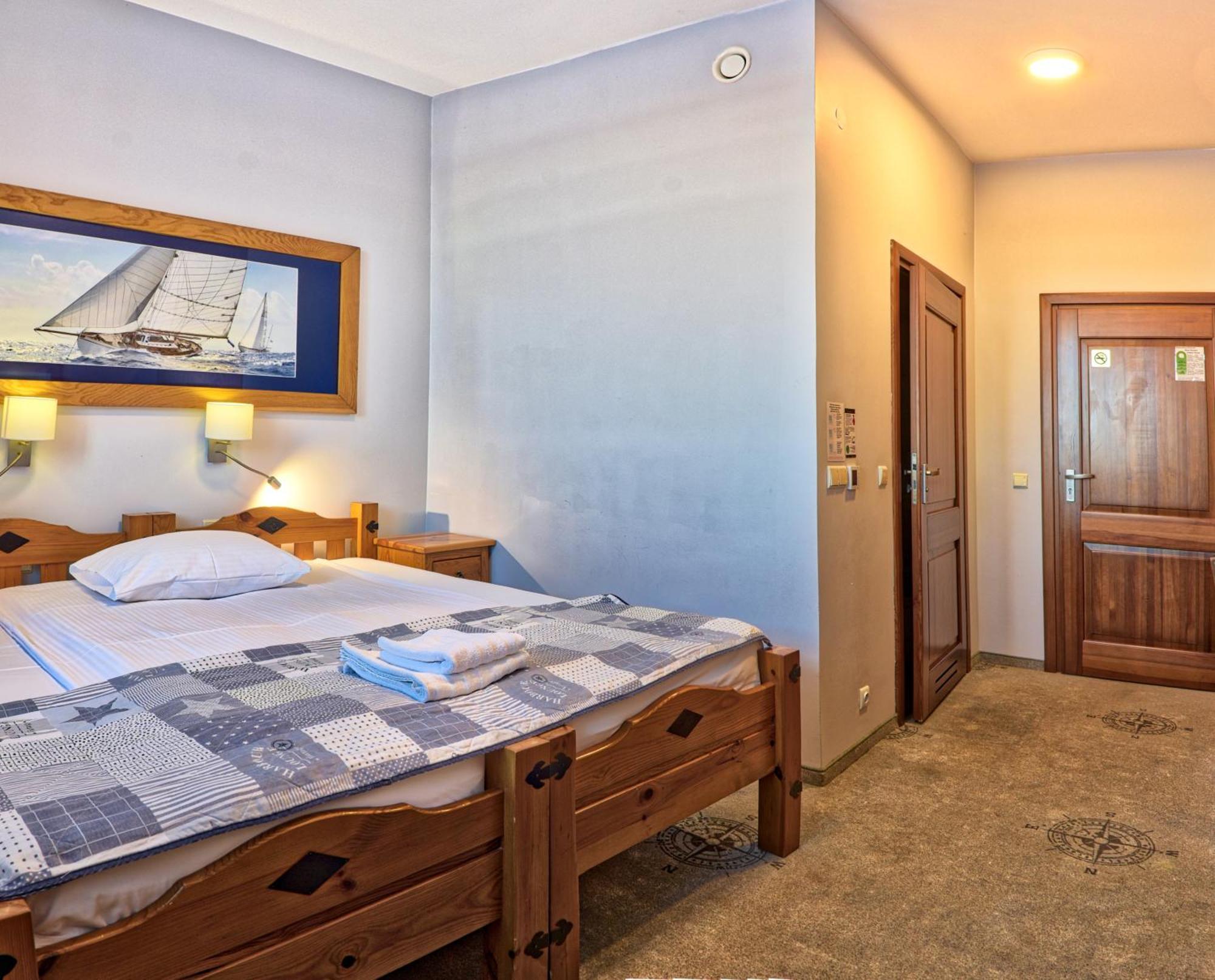 Hotel Joseph Conrad Spa & Wellness Pisz Bagian luar foto