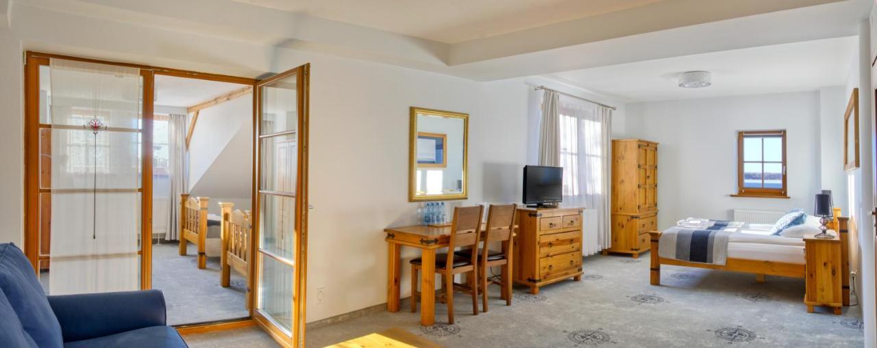 Hotel Joseph Conrad Spa & Wellness Pisz Bagian luar foto